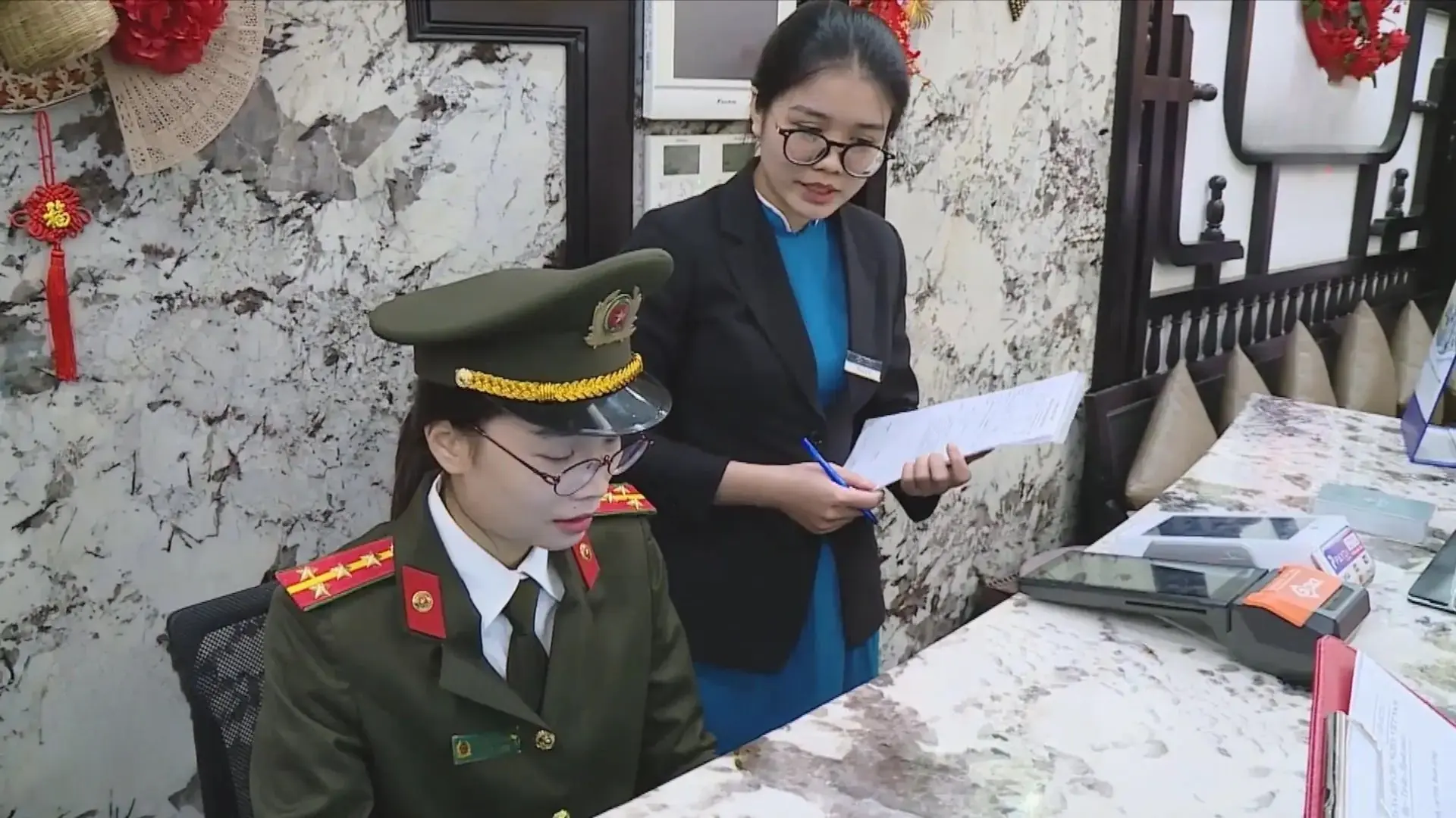 Đồng bộ công tác quản lý người nước ngoài lưu trú